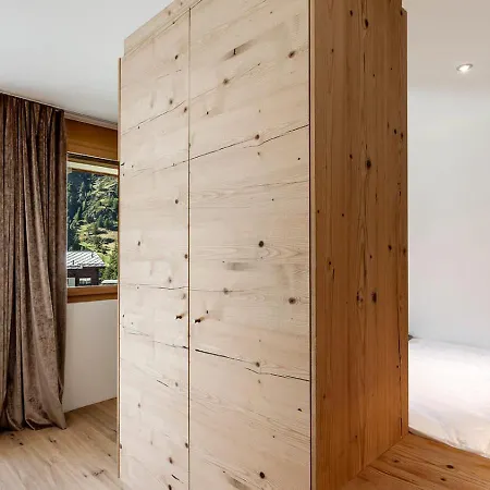 4br Charming Penthouse - Ski In&ski Out - What'app - 0034-635-520-036 - For Reservations!! Апартаменти